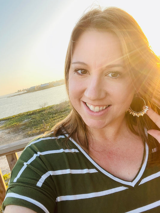 Hooped Baguette Earrings that truly sparkle and steal the show! Instant eye catchers that will instantly become your go to earrings. Lightweight and easy to wear all day!  Features:  Circle earrings with baguette rhinestones Gold/Champagne or Clear/Silver